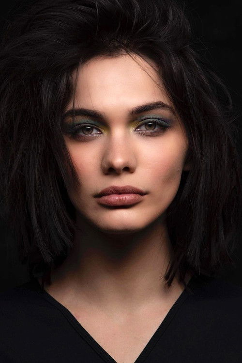 Beste Kökdemir oyuncu fotoğrafı