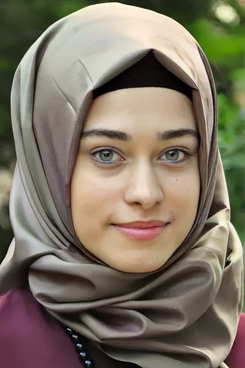 Büşra Ayaydın oyuncu fotoğrafı