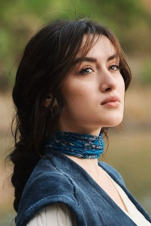 Cemre Arda oyuncu fotoğrafı