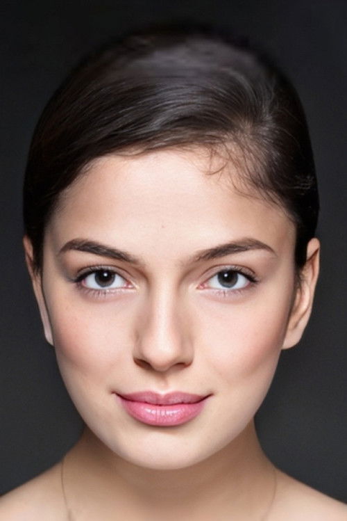 Ceren Yılmaz oyuncu fotoğrafı