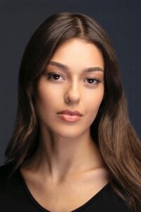 Dilan Çiçek Deniz oyuncu fotoğrafı