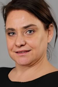 Ece Baykal Zoraki Başkan dizisi oyuncusu