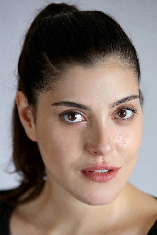 Ecem Akbin oyuncu fotoğrafı