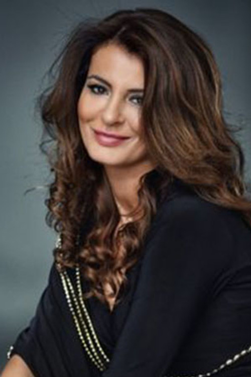 Emine Sarıkaya oyuncu fotoğrafı