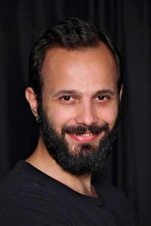 Eren Özyalçın oyuncu fotoğrafı