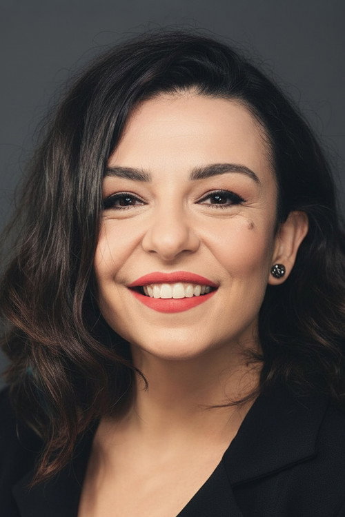 Fatma Turgut oyuncu fotoğrafı