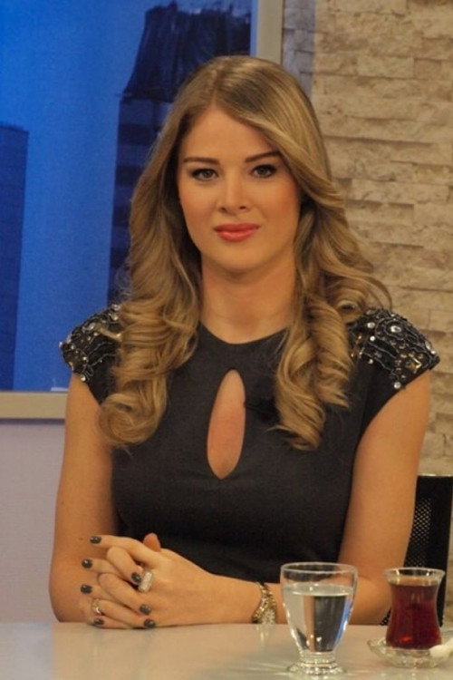 Fatoş Seğmen oyuncu fotoğrafı