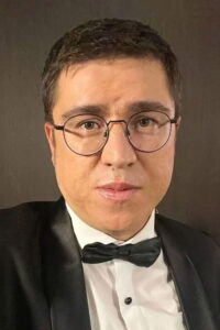 İbrahim Büyükak Çok Güzel Hareketler Bunlar dizisi oyuncusu