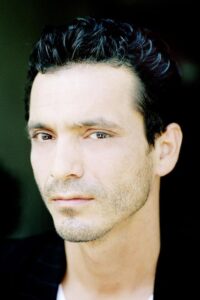 Murat Yılmaz Sen de Gitme oyuncusu Murat Yılmaz Sen de Gitme dizisi oyuncusu