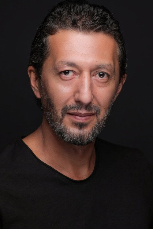 Mustafa Özer oyuncu fotoğrafı