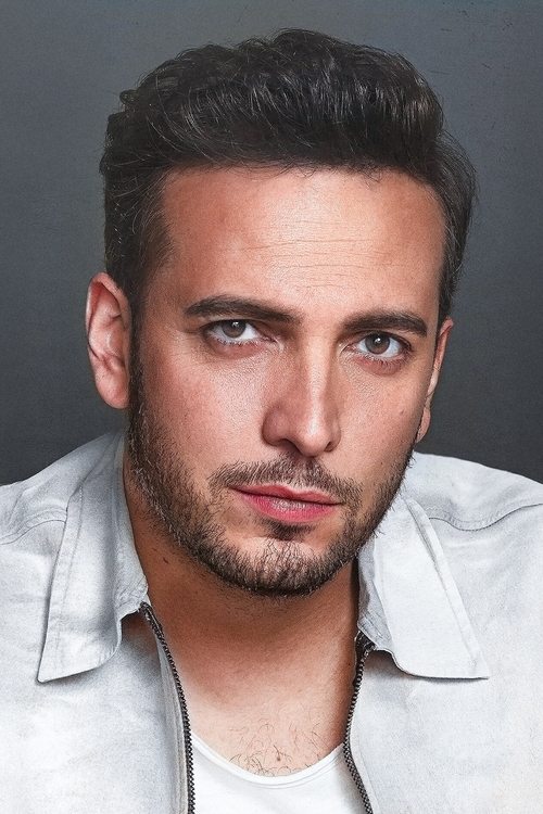 Oğuzhan Koç oyuncu fotoğrafı