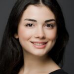 Özge Yağız oyuncu fotoğrafı