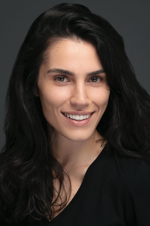 Serenay Aktaş oyuncu fotoğrafı