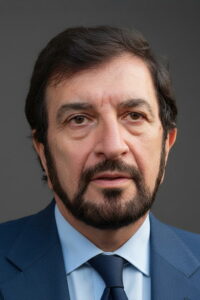 Sezen Cumhur Önal Yahşi Cazibe dizisi oyuncusu