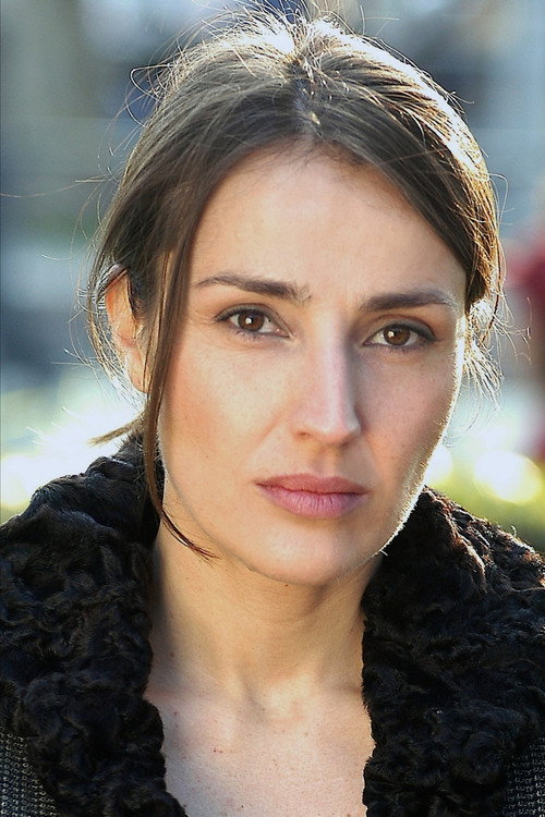 Yasemin Sannino oyuncu fotoğrafı