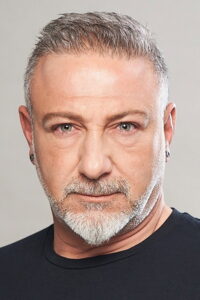 Yener Gürsoy Parmaklıklar Ardında dizisi oyuncusu