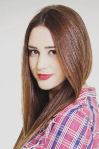 Zeynep Koçak Çok Güzel Hareketler Bunlar dizisi oyuncusu