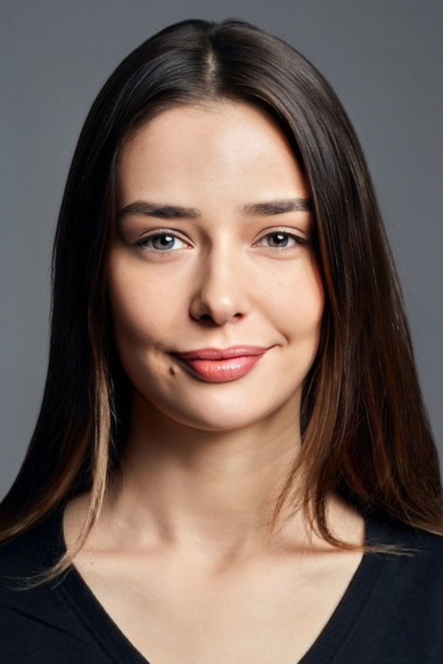 Afra Karagöz oyuncu fotoğrafı