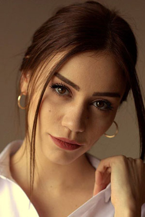 Hazal Benli oyuncu fotoğrafı