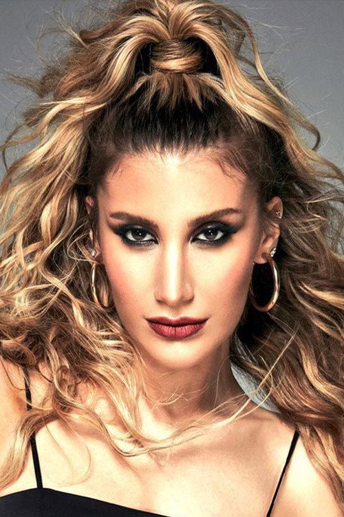 İrem Derici oyuncu fotoğrafı