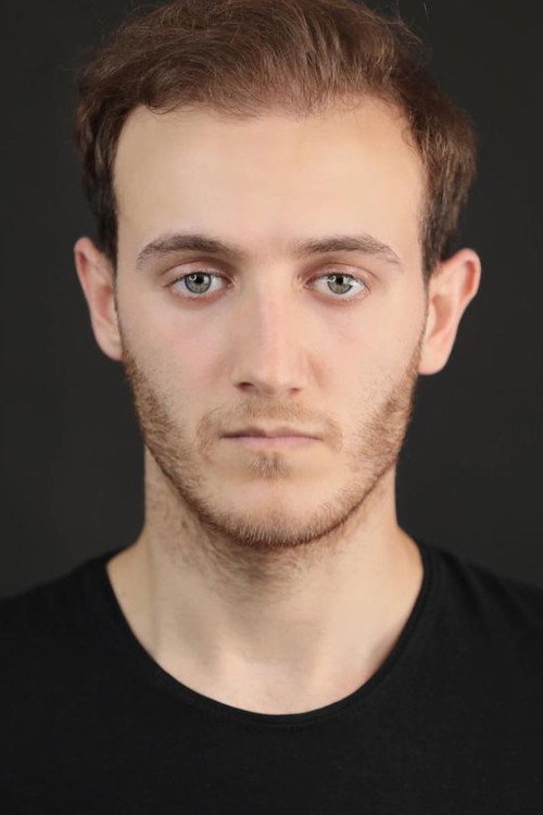 Kerem Aktı oyuncu fotoğrafı