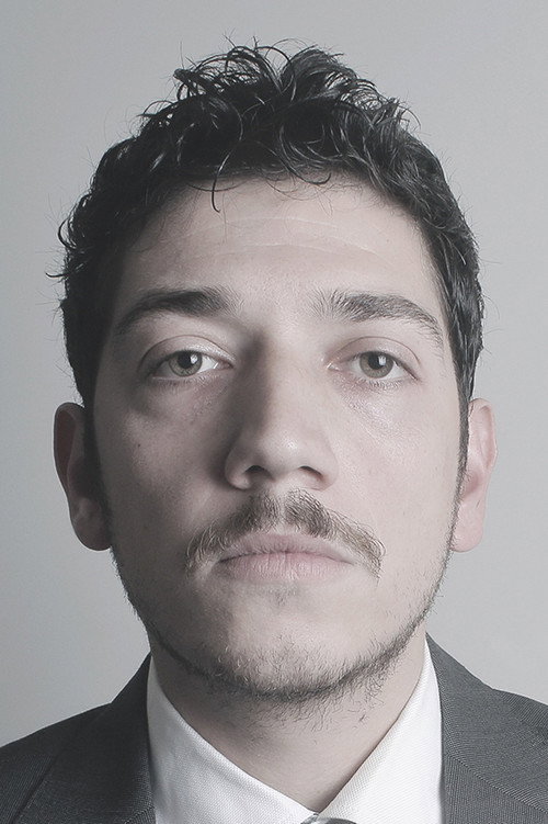 Mert Aydın oyuncu fotoğrafı