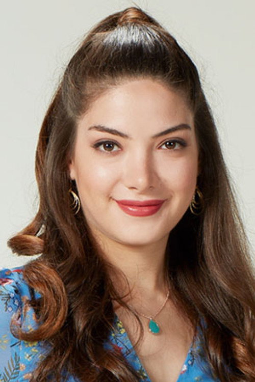 Özlem Mahmutoğlu oyuncu fotoğrafı