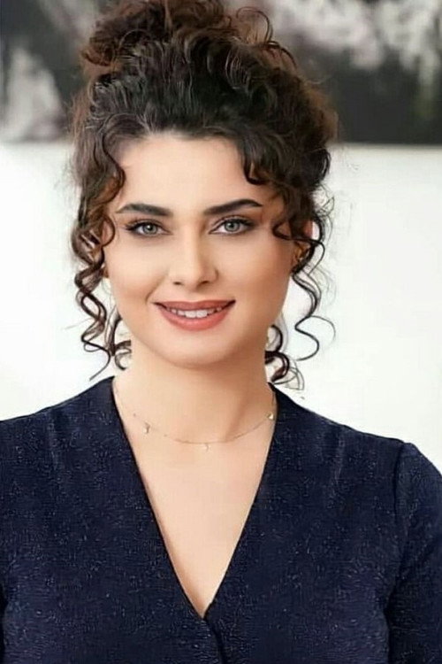 Yagmur Sahbazova oyuncu fotoğrafı