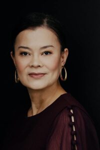Elizabeth Moy FROM dizisi oyuncusu