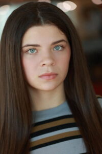 Emma Rose Smith FROM dizisi oyuncusu