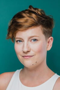 Tamara Fifield FROM dizisi oyuncusu