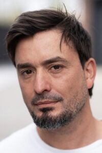 Atilla Oener Mavera: Hace Ahmed Yesevi oyuncusu Atilla Oener Mavera: Hace Ahmed Yesevi dizisi oyuncusu