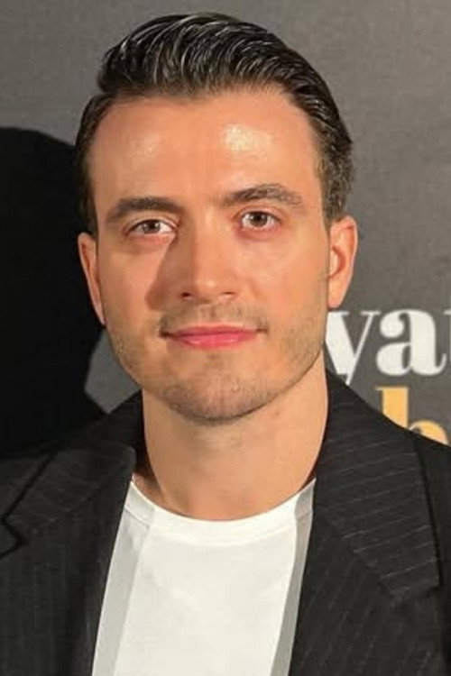 Alper Haliloğlu oyuncu fotoğrafı