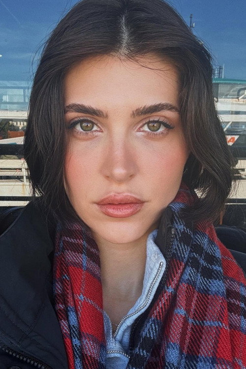 Beyza Gümülcine oyuncu fotoğrafı