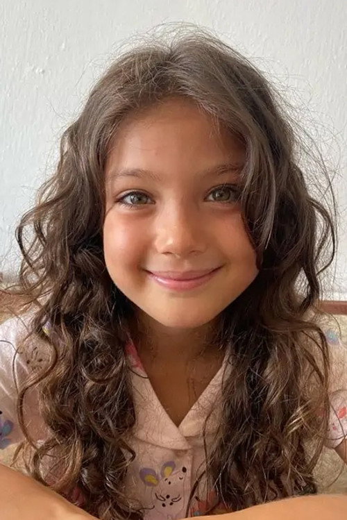 Emine Ada Sezer oyuncu fotoğrafı