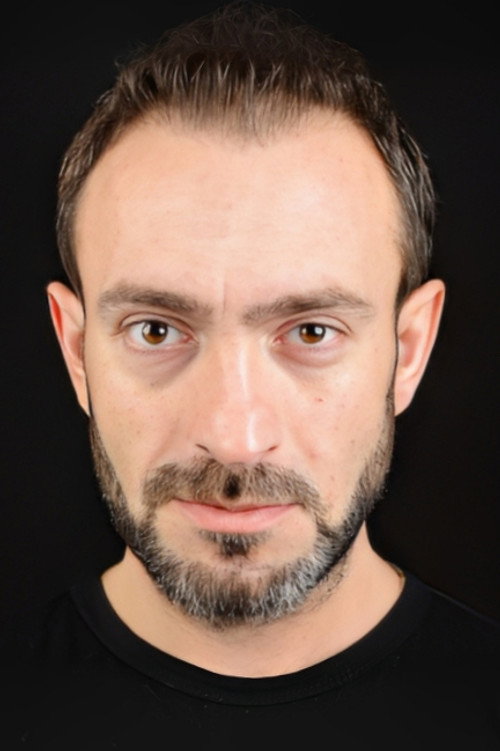 Tuğrul Temurloğa oyuncu fotoğrafı
