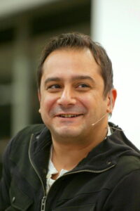 Emrah Serbes oyuncu fotoğrafı