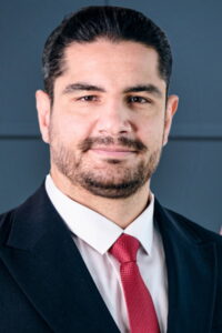 Taha Akgül oyuncu fotoğrafı